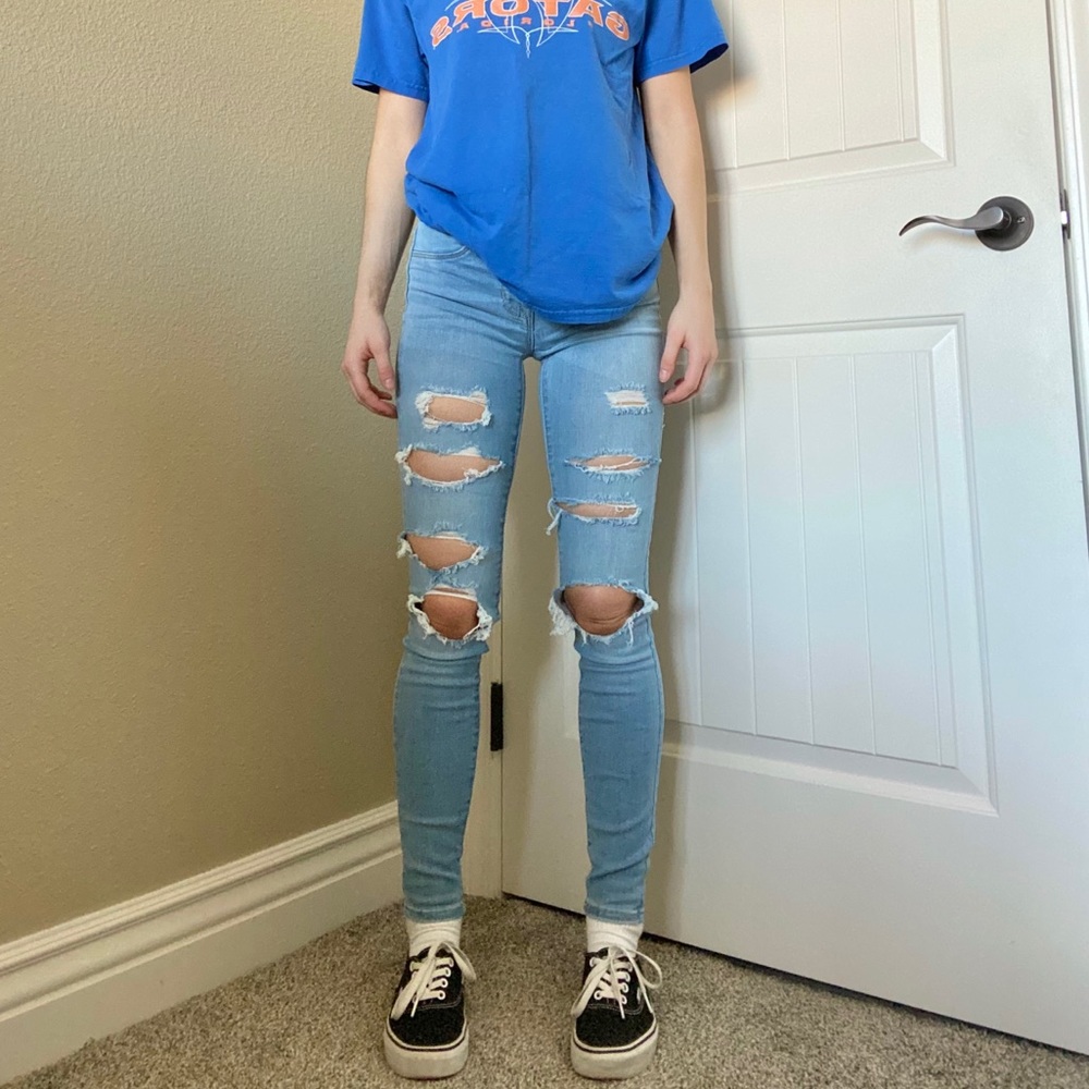 PacSun light wash ripped jeans